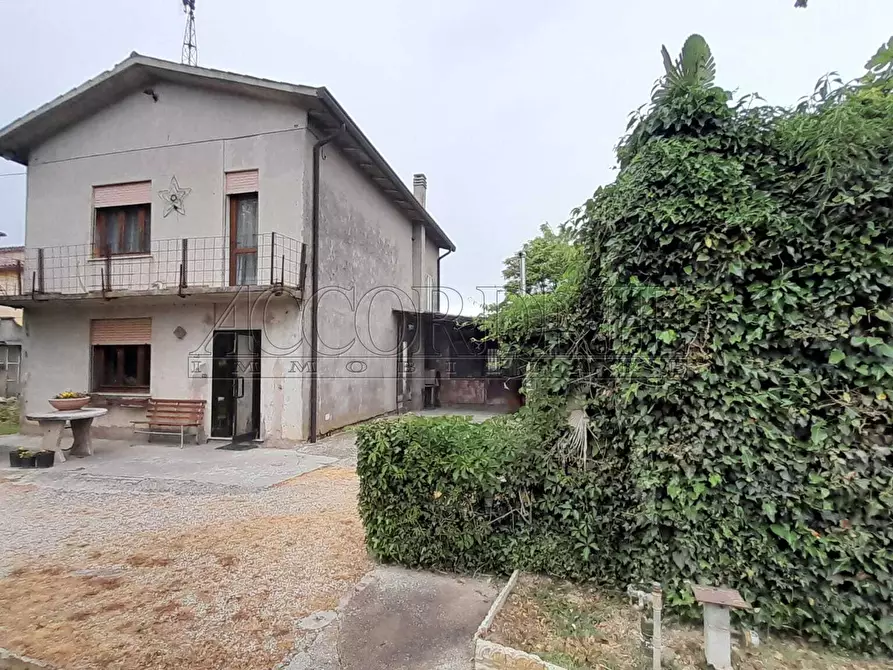 Immagine 2 di Porzione di casa in vendita  in Via Gomiero 10 a Piazzola Sul Brenta