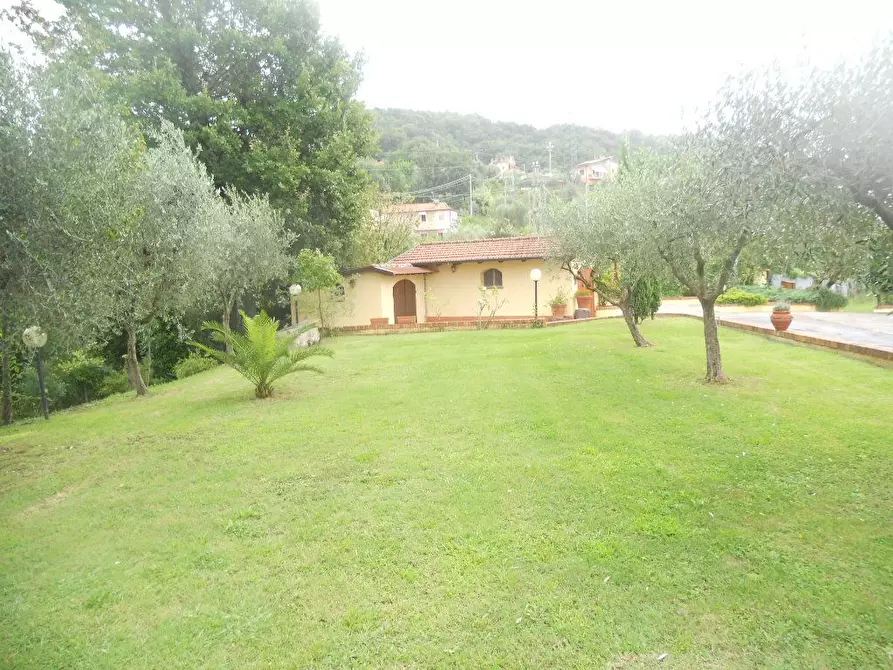 Immagine 40 di Villa in vendita  in Via Palvotrisia 92 a Castelnuovo Magra