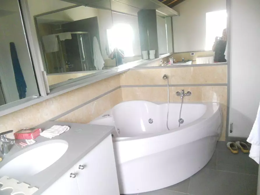 Immagine 53 di Casa semindipendente in vendita  a Castelnuovo Magra