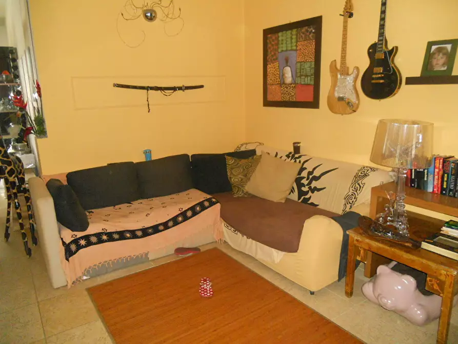 Immagine 40 di Appartamento in vendita  in Strada Statale 1 101 a Castelnuovo Magra