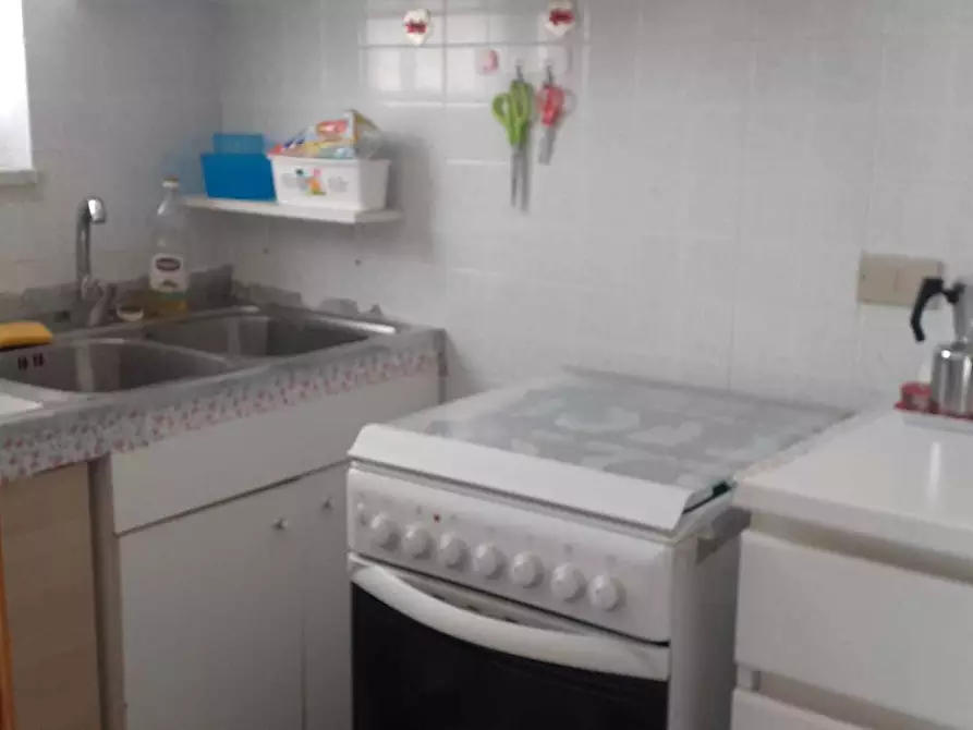 Immagine 7 di Appartamento in vendita  in MARINA DI CARRARA a Carrara