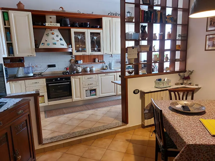 Immagine 15 di Casa semindipendente in vendita  in CORSO 40 a Ortonovo