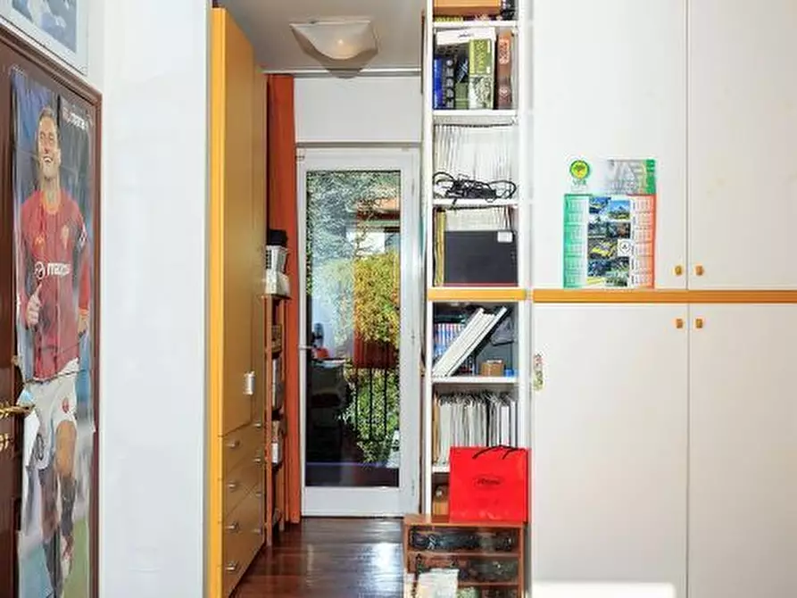 Immagine 16 di Casa semindipendente in vendita  in Viale XX Settembre 25 a Carrara