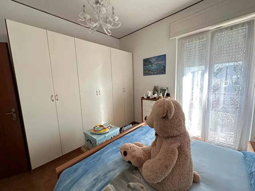 Immagine 12 di Appartamento in vendita  in Via Fratelli Rosselli 58 a Ortonovo