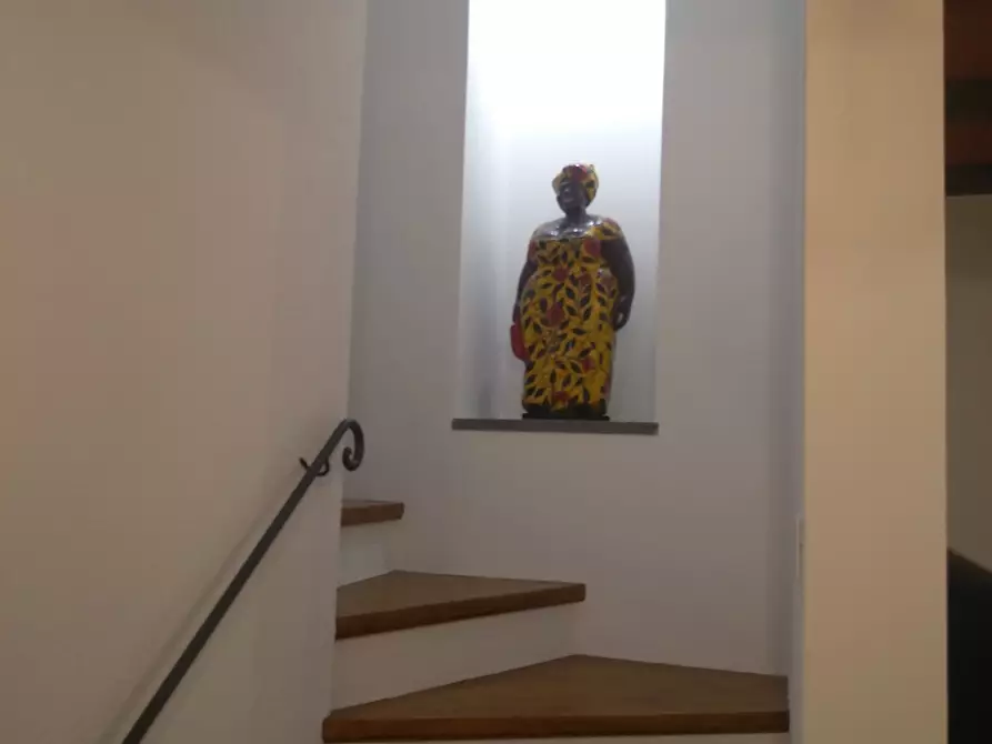 Immagine 11 di Casa semindipendente in vendita  in Piazza della Chiesa 15 a Ortonovo