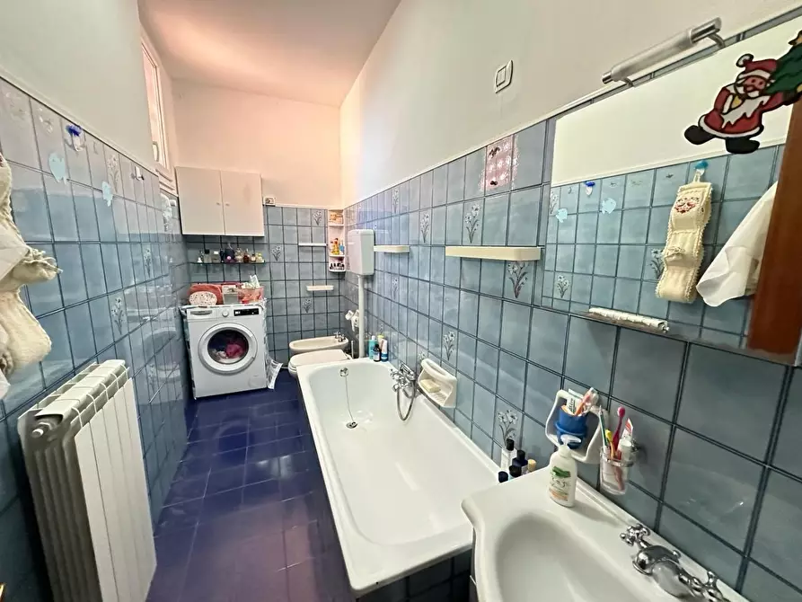 Immagine 6 di Appartamento in vendita  in Via Fratelli Rosselli 58 a Ortonovo