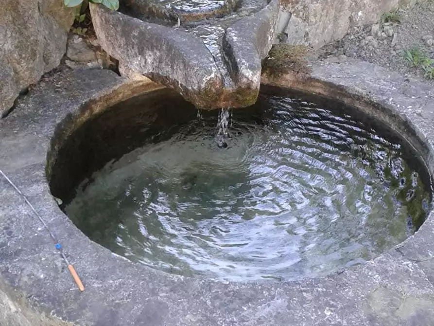 Immagine 6 di Rustico / casale in vendita  in Via Molino del Piano 1 a Castelnuovo Magra