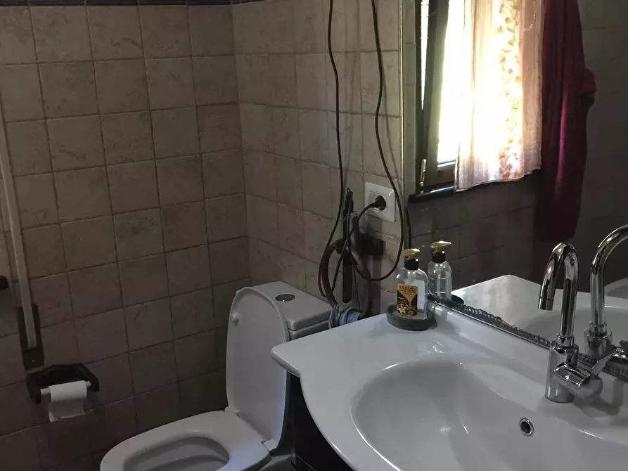 Immagine 11 di Casa semindipendente in vendita  in Via della Pace 68 a Castelnuovo Magra