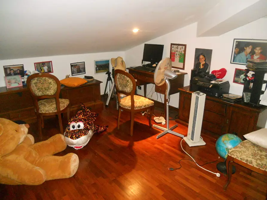 Immagine 14 di Villa in vendita  in Via dei Pini 40 a Castelnuovo Magra