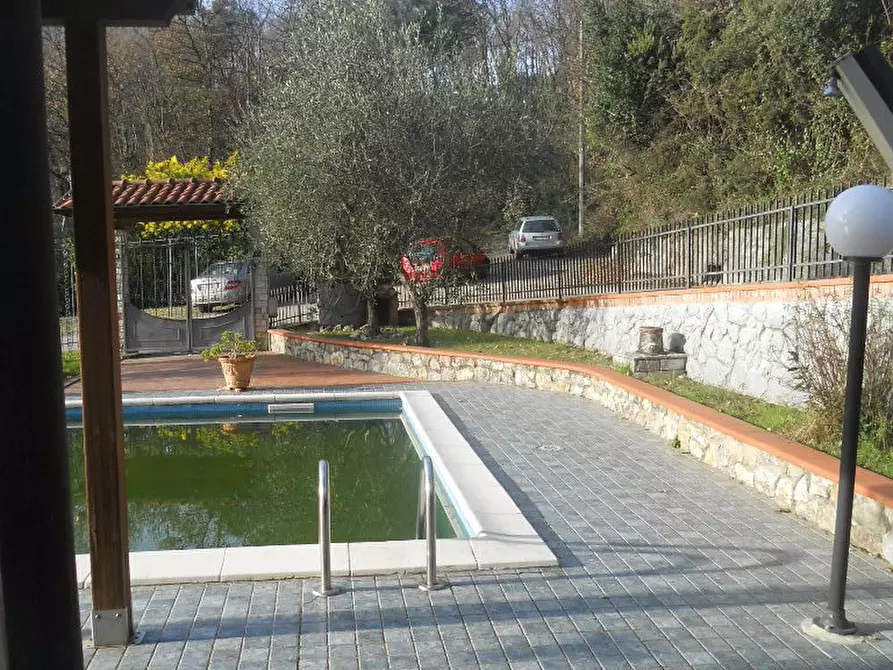 Immagine 42 di Villa in vendita  in Via dei Pini 40 a Castelnuovo Magra