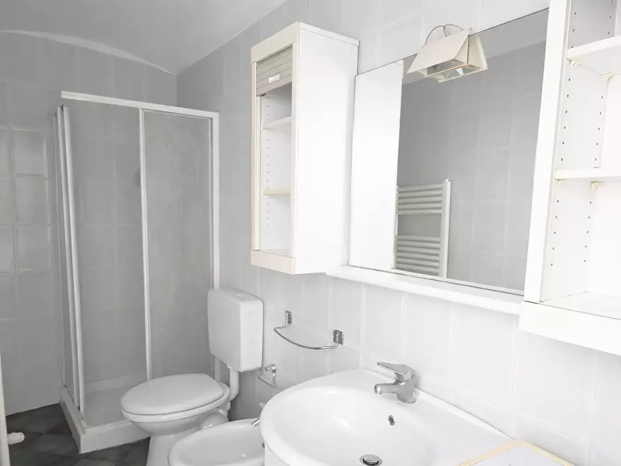 Immagine 5 di Monolocale in affitto  a Bologna