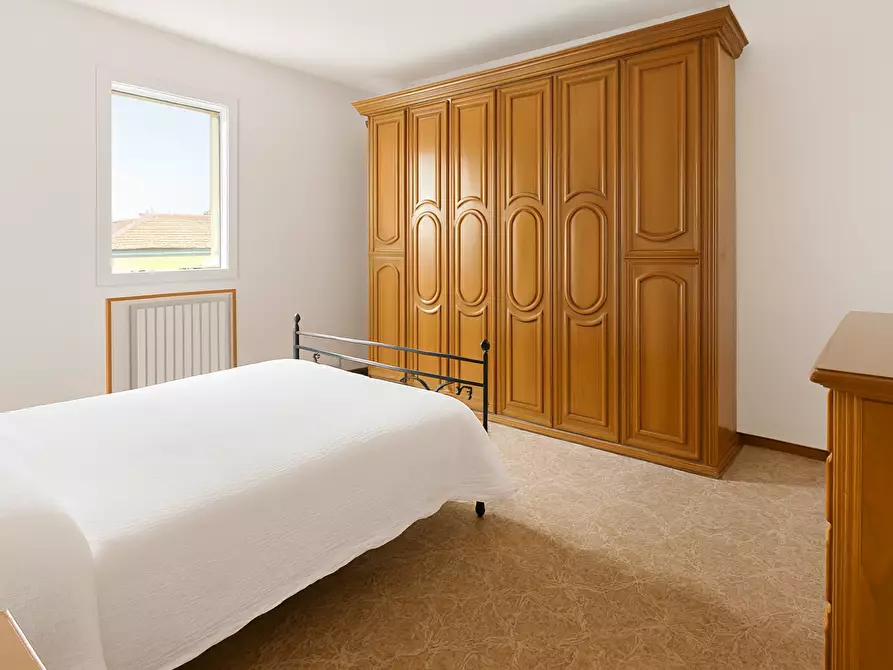 Immagine 6 di Trilocale in affitto  a Bologna