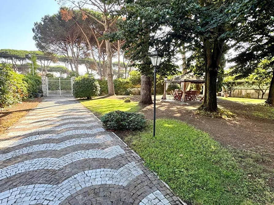 Immagine 9 di Casa bifamiliare in vendita  in Strada Provinciale Badino 29 a Terracina