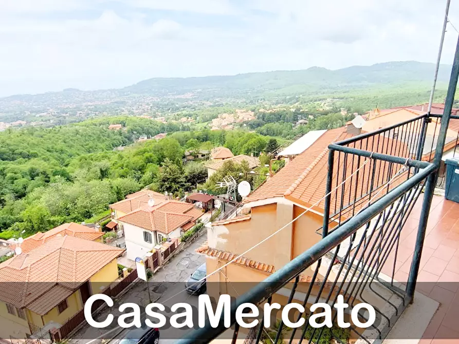 Immagine 14 di Bilocale in vendita  in Via Lucatelli a Rocca Di Papa