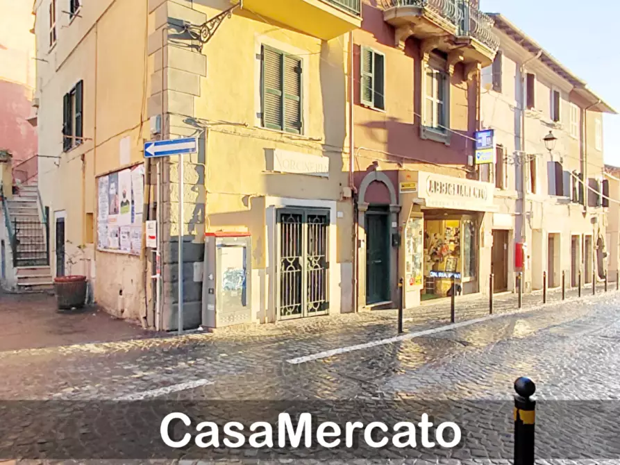 Immagine 1 di Locale commerciale in affitto  in Corso Giuseppe Garibaldi a Ariccia