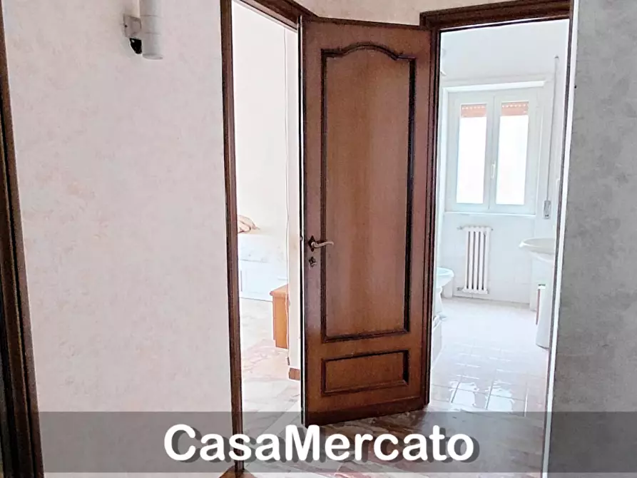 Immagine 19 di Trilocale in vendita  a Marino