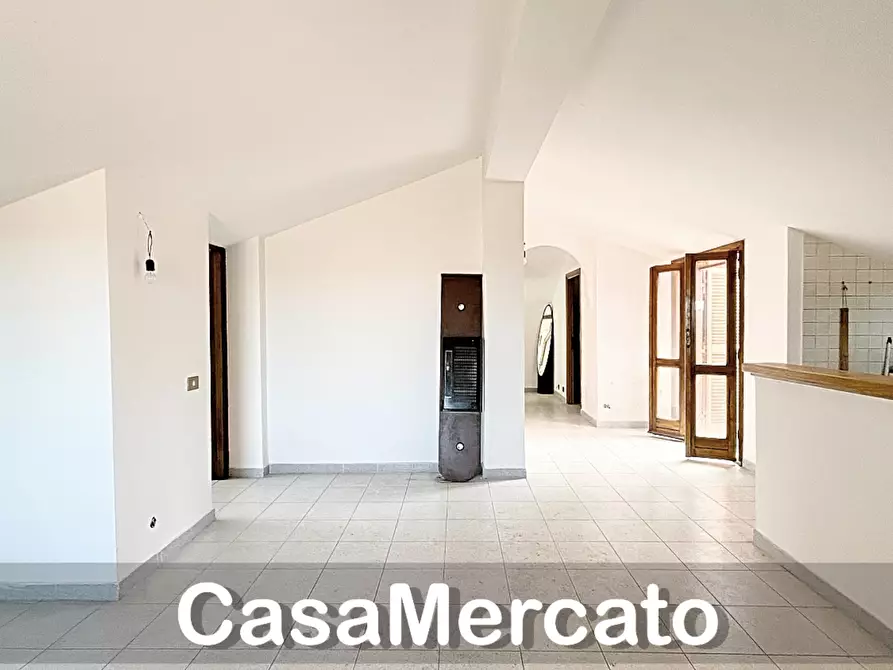 Immagine 4 di Mansarda in vendita  a Rocca Di Papa