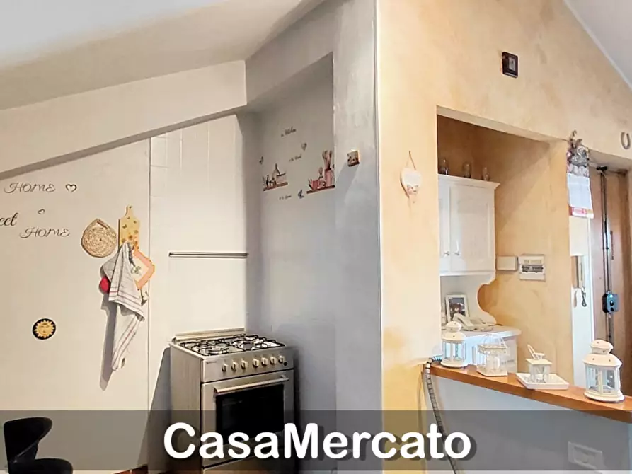 Immagine 8 di Trilocale in vendita  in Via Roma a Rocca Di Papa