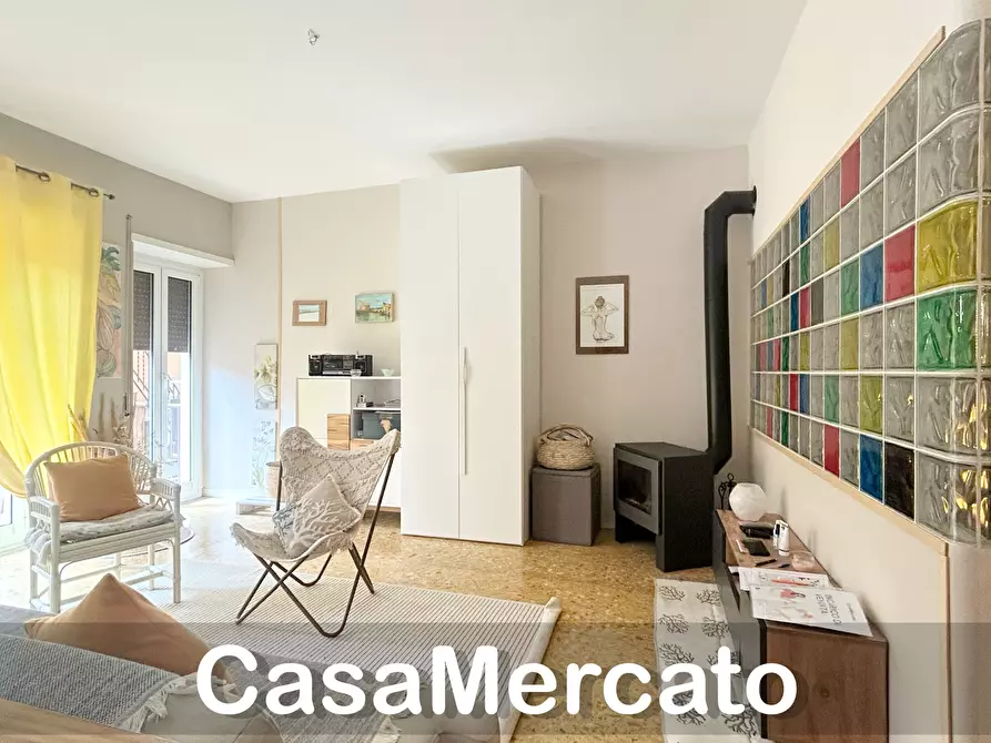 Immagine 2 di Bilocale in vendita  in Via Del Porticato a Rocca Di Papa