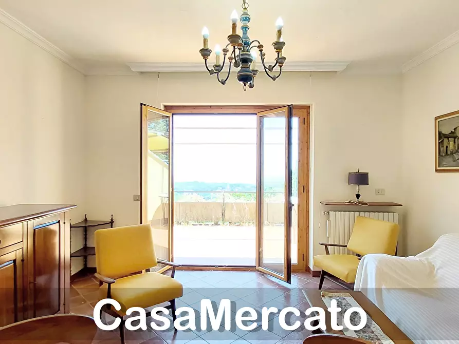 Immagine 5 di Quadrilocale in vendita  in Via Roma a Rocca Di Papa
