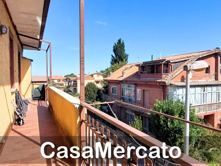 Immagine 17 di Trilocale in vendita  in Via IV Novembre a Rocca Di Papa