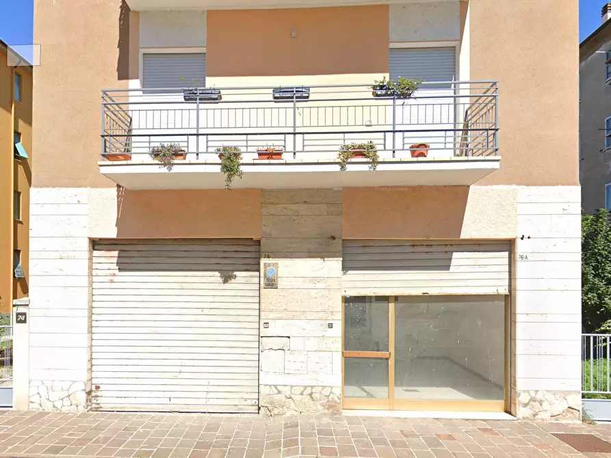 Immagine 2 di Locale commerciale in vendita  in Via Vittorio Veneto 76 a Fabriano