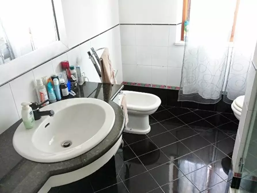 Immagine 29 di Villa in vendita  in prima collina a Ascoli Piceno