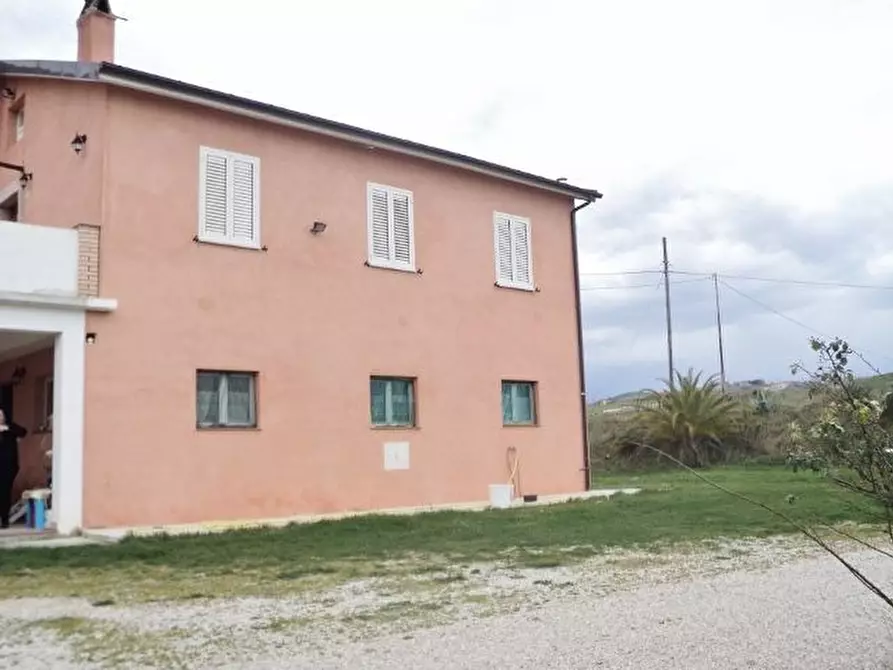 Immagine 21 di Rustico / casale in vendita  a Monsampolo Del Tronto