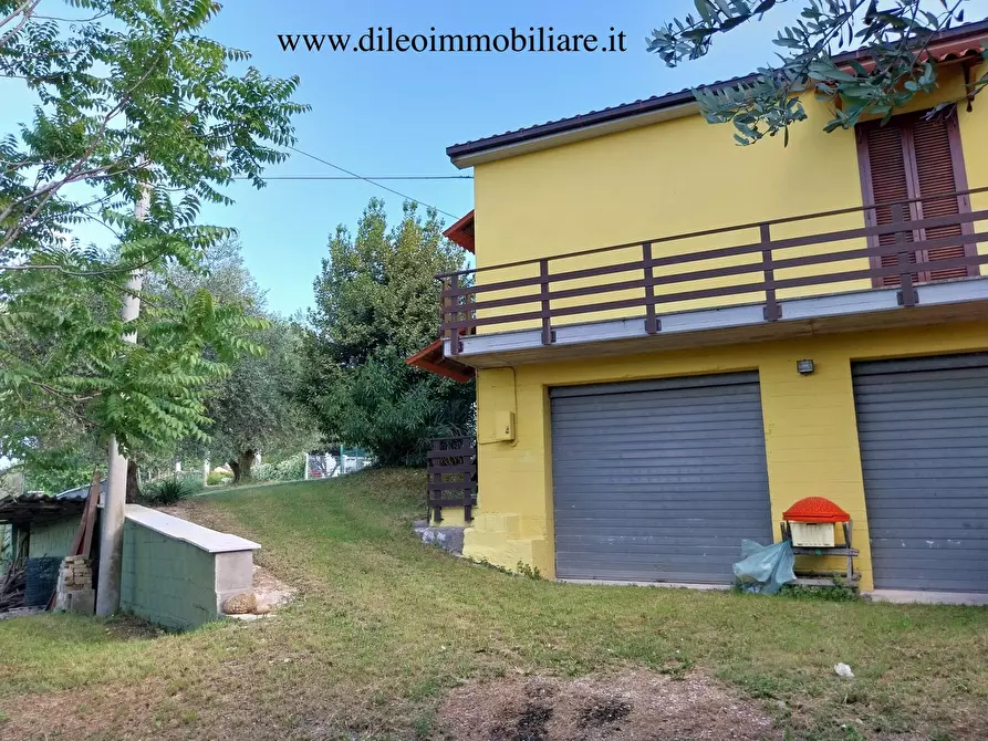 Immagine 9 di Casa indipendente in vendita  a Castorano