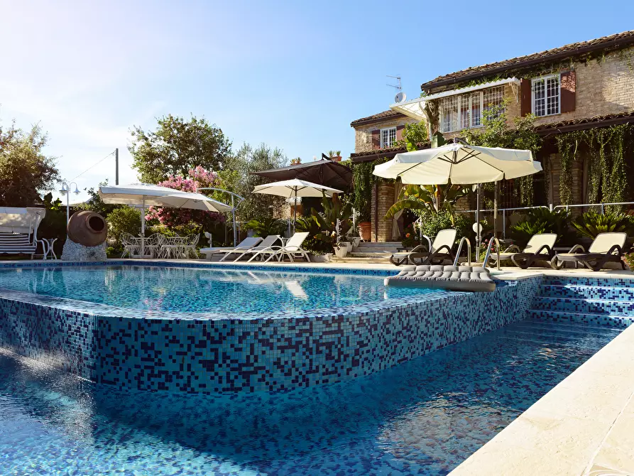 Immagine 2 di Casa indipendente in vendita  a Colonnella