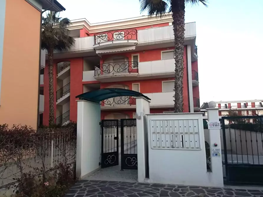 Immagine 15 di Appartamento in vendita  a Martinsicuro