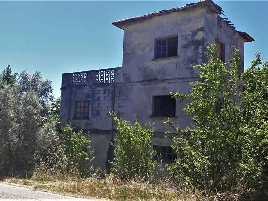 Immagine 6 di Rustico / casale in vendita  in Contrada Civita a Colonnella