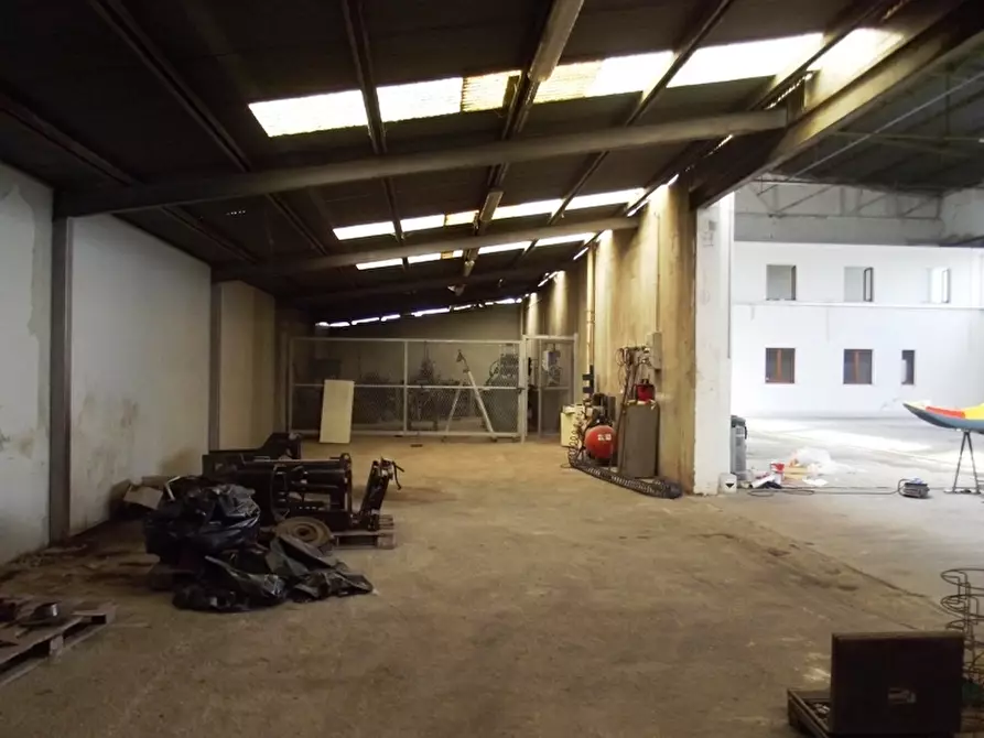 Immagine 26 di Capannone industriale in affitto  a Acquaviva Picena