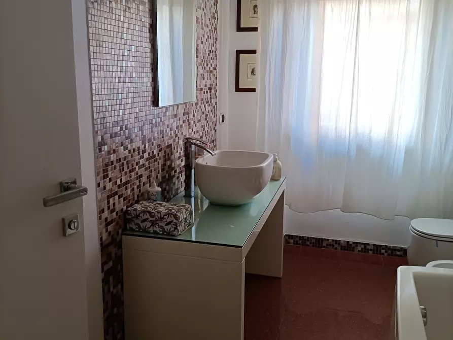 Immagine 31 di Appartamento in vendita  a San Benedetto Del Tronto