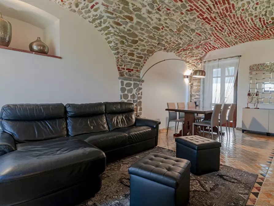 Immagine 17 di Casa indipendente in vendita  a Sarzana