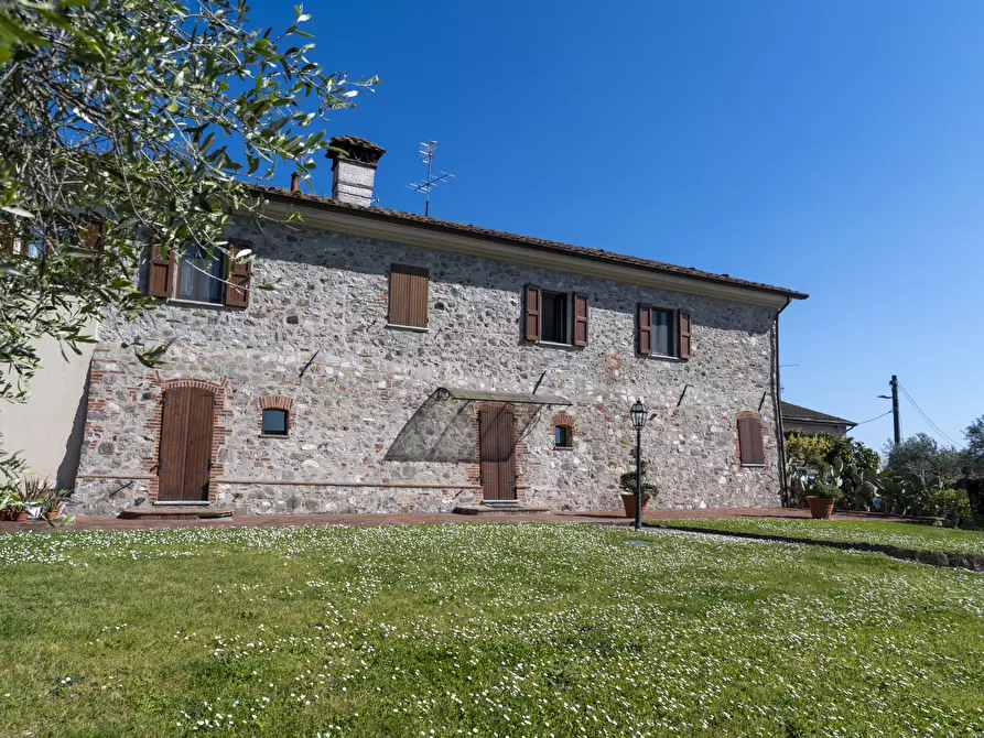 Immagine 75 di Casa indipendente in vendita  a Sarzana