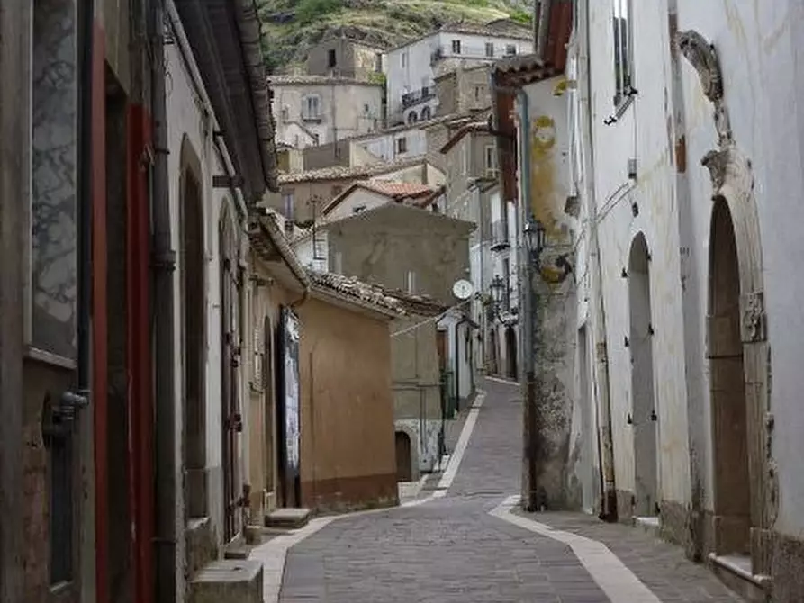 Immagine 18 di Quadrilocale in vendita  in VIA ARIOSTO a San Fele