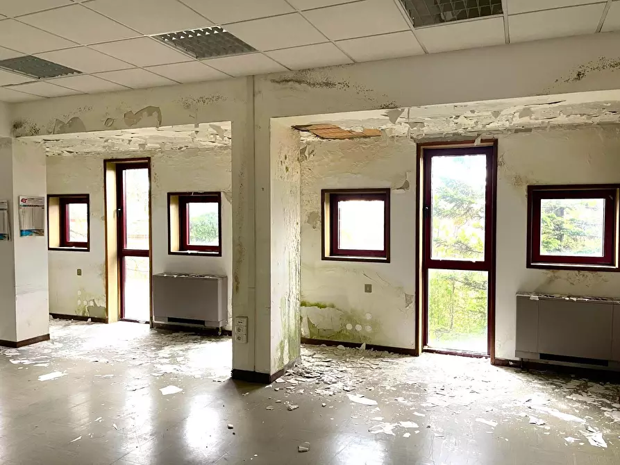 Immagine 14 di Palazzo in vendita  a Macerata