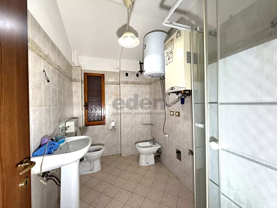 Immagine 35 di Quadrilocale in vendita  a Modena