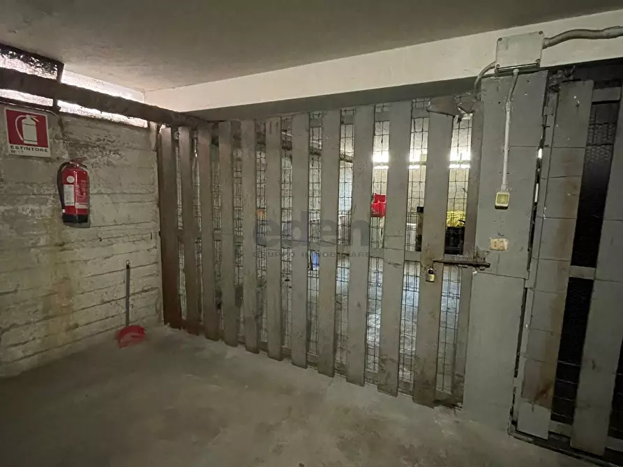 Immagine 5 di Garage in vendita  in Via Emilia Ovest 194 a Modena