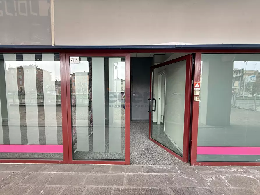 Immagine 3 di Locale commerciale in vendita  in Via Carlo Zucchi 41 a Modena