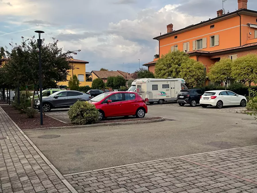 Immagine 2 di Trilocale in affitto  in Via Renato Guttuso 55 a Modena