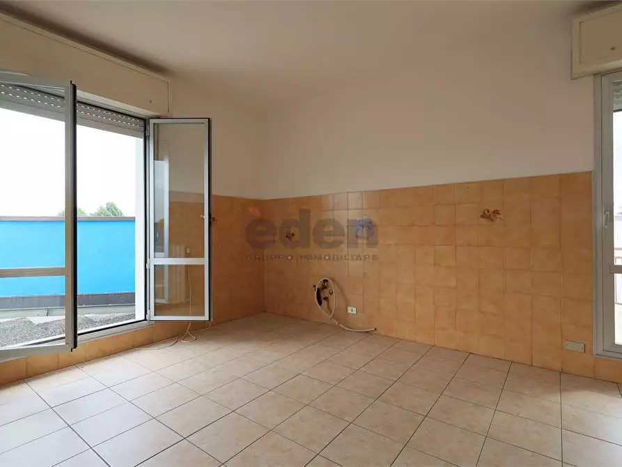 Immagine 17 di Ufficio in affitto  in Via Vittorio Bottego 49 a Modena