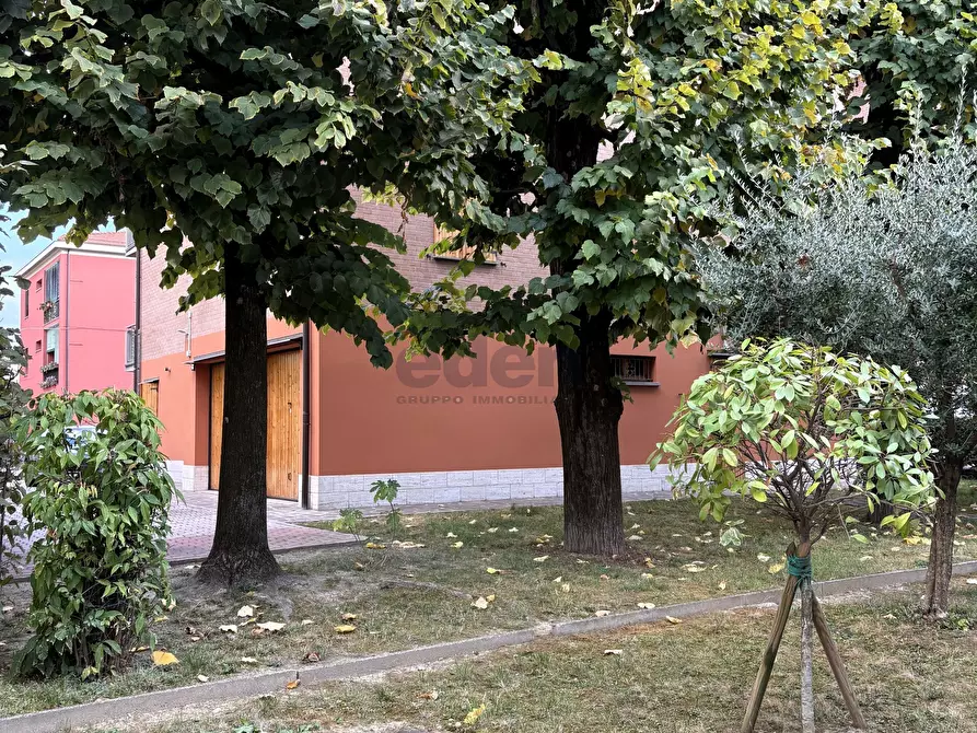 Immagine 4 di Casa trifamiliare in vendita  in Corso Martiri 242 a Castelfranco Emilia