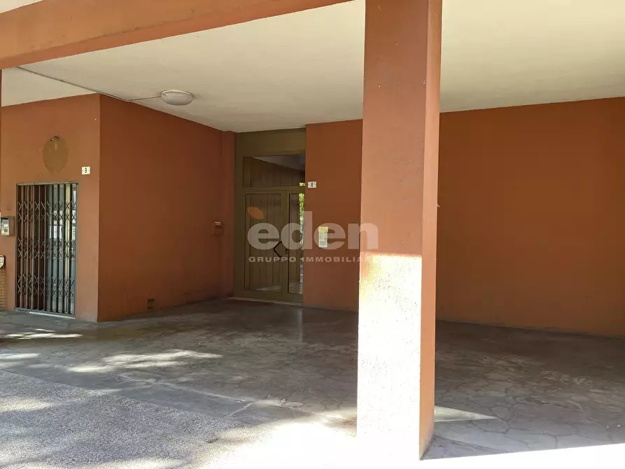 Immagine 55 di Quadrilocale in vendita  in Piazza Guido Rossa 8 a Modena