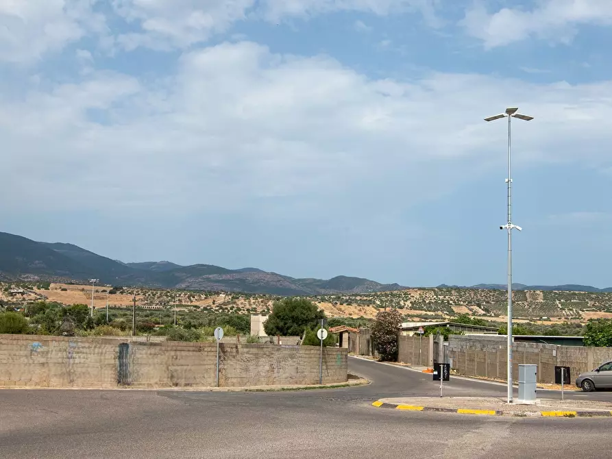 Immagine 19 di Ufficio in vendita  a Sinnai