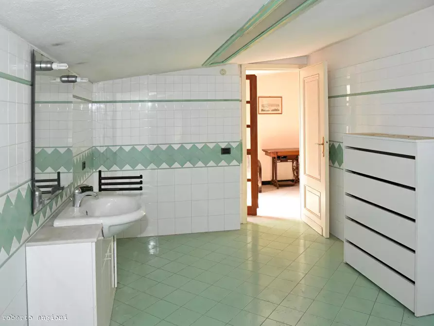 Immagine 25 di Casa bifamiliare in vendita  a Quartu Sant'elena