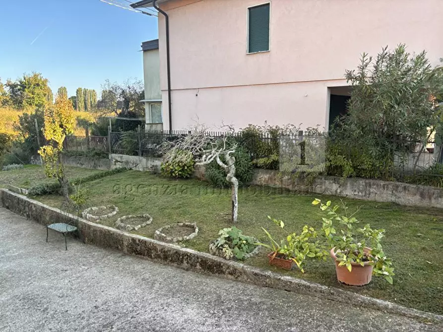 Immagine 15 di Appartamento in vendita  in Via Roma a Longare