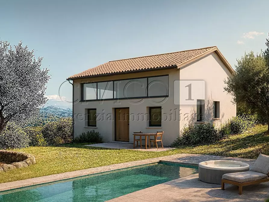 Immagine 1 di Villa in vendita  a Vicenza