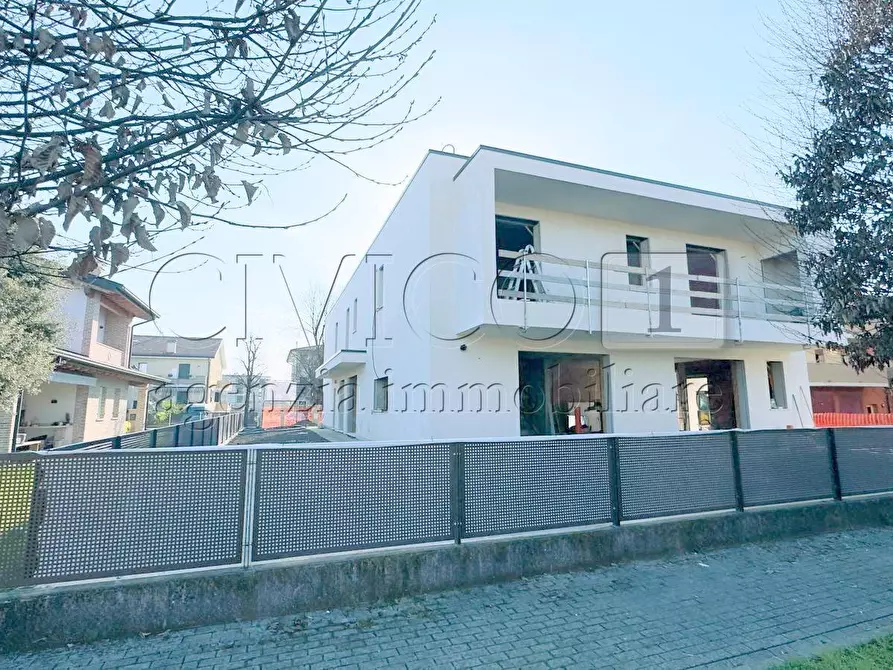 Immagine 7 di Casa trifamiliare in vendita  in Via dei Favari 3 a Limena